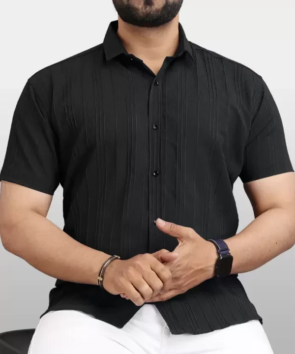 Men Regular Fit Solid Spread Collar Casual Half Shirt